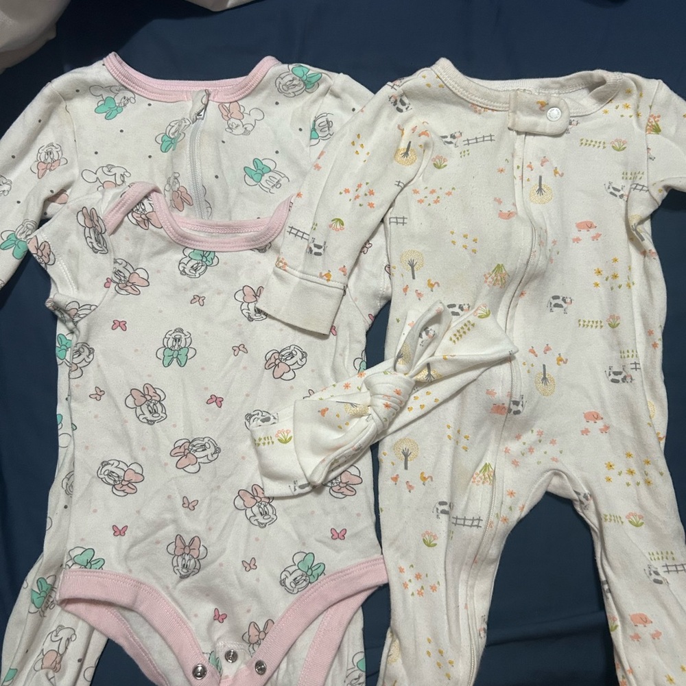 Adorable baby clothes  Set - Pink and White